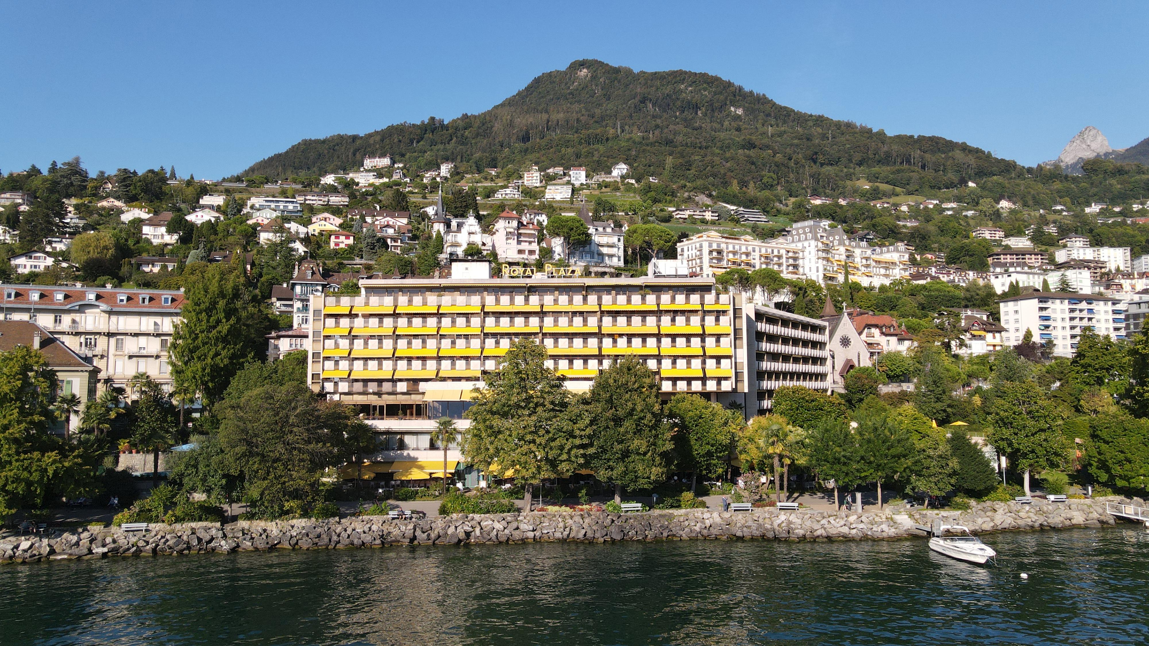 Royal Plaza Montreux Hotel Exterior photo The hotel in 2011